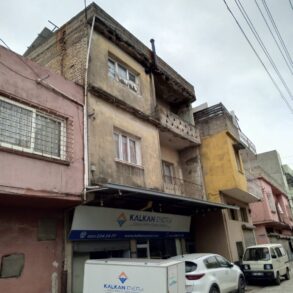 NARLICA MAHALLESİ SATILIK 3 KATLI MÜSTAKİL EV