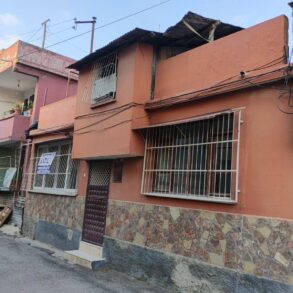NARLICA MAHALLESİ 19 MAYIS LİSESİ CVARINDA SATILIK TEK KATLI MÜSTAKİL EV
