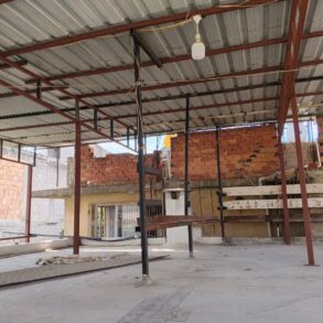 DEMETEVLER MAHALLESİ  SATILIK 2 KATLI MÜSTAKİL EV