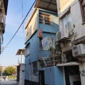 NARLICA MAHALLESİ CUMA PAZARI CİVARINDA 2,5 KATLI SATILIK MÜSTAKİL EV